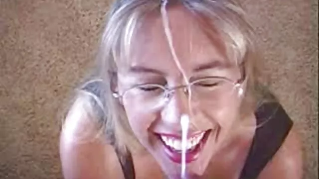 Porno không đăng ký  Một người đàn ông sẽ nhớ lần đụ nóng bỏng sec buom dep này với hai cô gái trong một thời gian dài