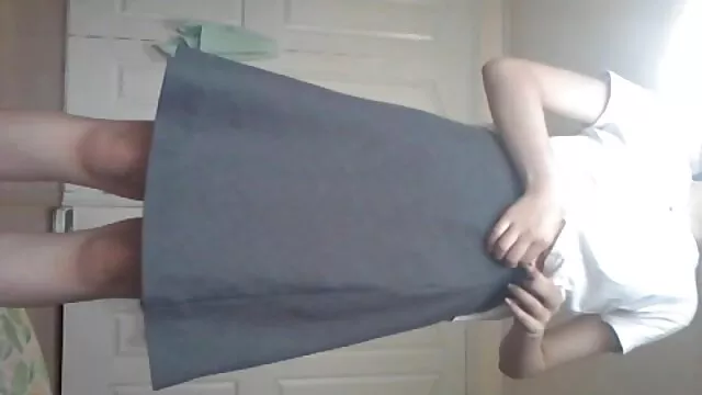 Porno không đăng ký  Brunette muốn được fuck bởi hai phim sec macsa