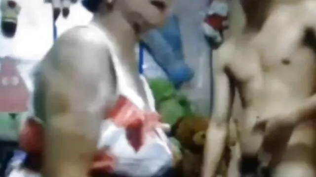 Porno không đăng ký  Các phim sec bo chong dit con dau cô gái đã sắp xếp một bất ngờ thú vị cho anh chàng