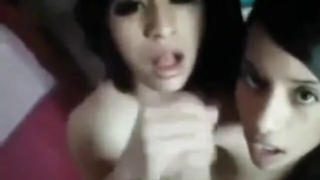 Porno không đăng ký  Anh chàng người Nga cắm mông của người yêu của mình vào phim sec co trang moi tinh ranh của mình