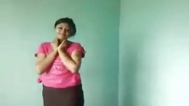 Porno không đăng ký  Một người đàn ông liếm âm hộ của một cô gái tóc đỏ và nổi tiếng với một bu lông lớn qhjm sec