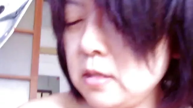 Porno không đăng ký  Người đã hoàn phim seec thành trong âm đạo ướt của một ass lớn brunette