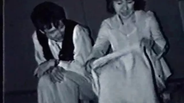 Porno không đăng ký  Một trang xem sec người đàn ông hoàn thành trên âm hộ của tình nhân của mình