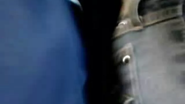 Porno không đăng ký  Biên fim sec nhanh soạn của sự thâm nhập dương vật đầu tiên giữa bánh của cô gái