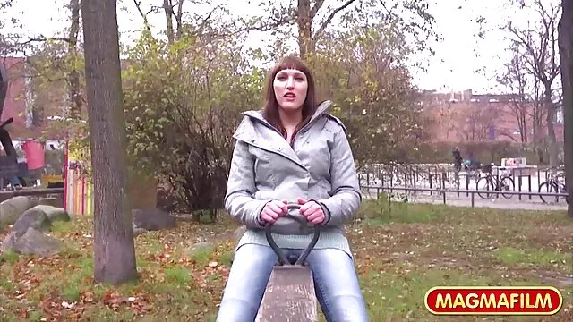 Porno không đăng ký  Một nhóm những người da đen phim xem sec chị một trắng cô gái