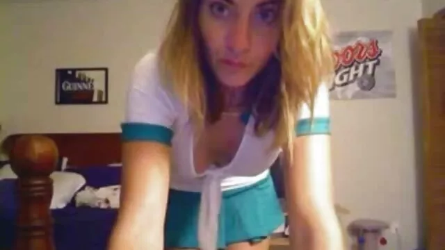 Porno không đăng ký  Vợ chồng yeu phim sec mời bạn gái